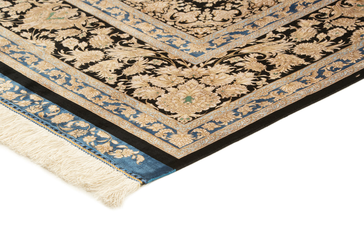 Rechteck Teppich Ghom Design in Schwarz von Hadorn™ - Lifestyle Image