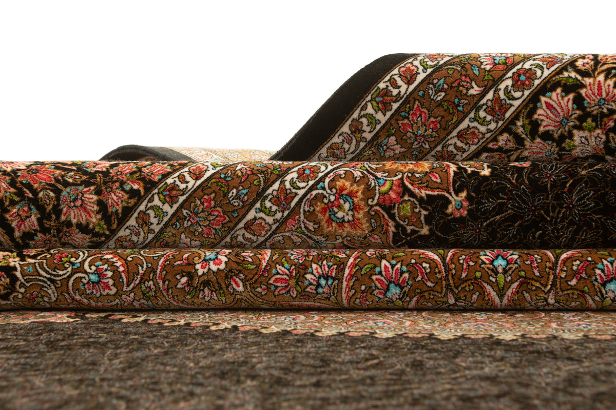 Rechteck Teppich Ghom Design in Schwarz von Hadorn™ - Lifestyle Image
