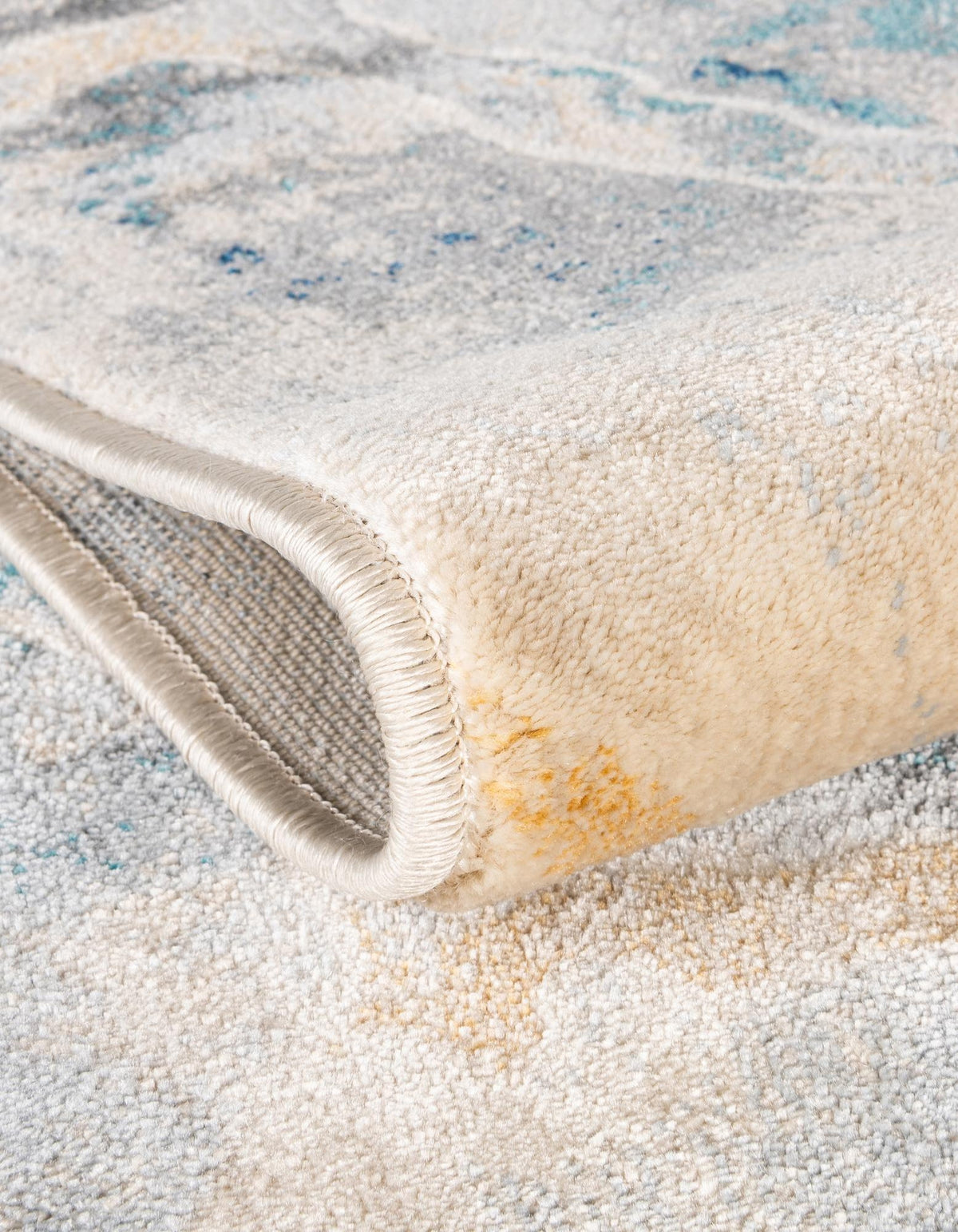 Rechteck Teppich Ethereal in Marineblau von Hadorn™ - Lifestyle Image