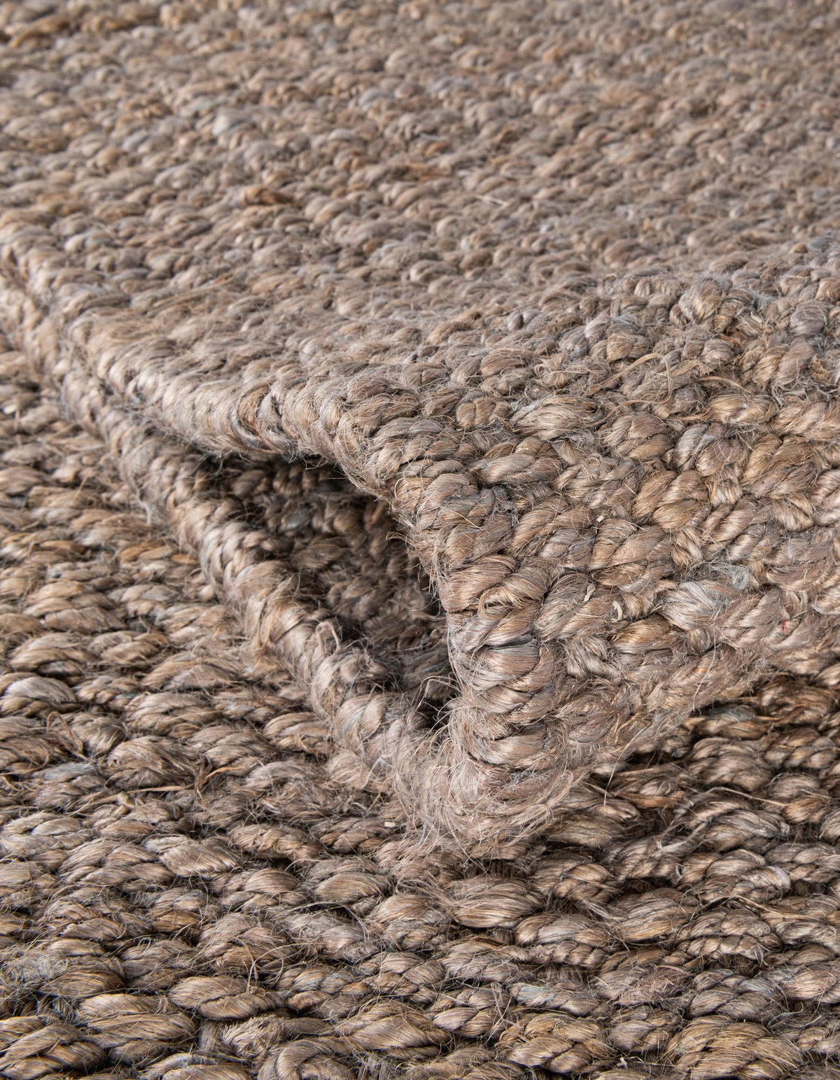 Rechteck Handgeflochten Teppich Chunky Jute in Grau von Hadorn™ - Lifestyle Image