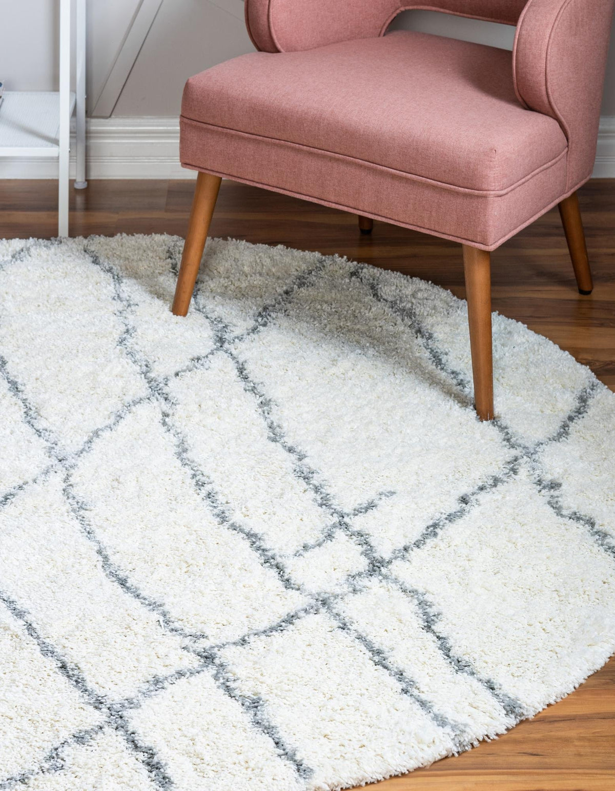 Rund Teppich Lachen Fence in Creme von Hadorn™ - Lifestyle Image