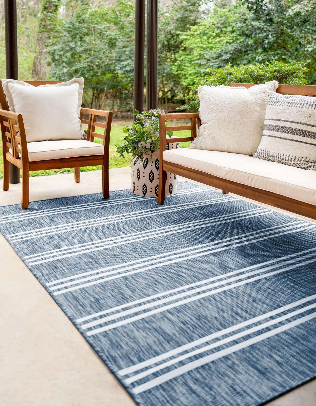 Rechteck Outdoor Teppich Tulum Outdoor in Blau von Hadorn™ - Lifestyle Image