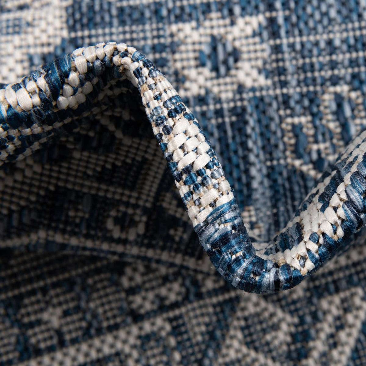 Rechteck Outdoor Teppich Tulum Outdoor in Blau von Hadorn™ - Lifestyle Image