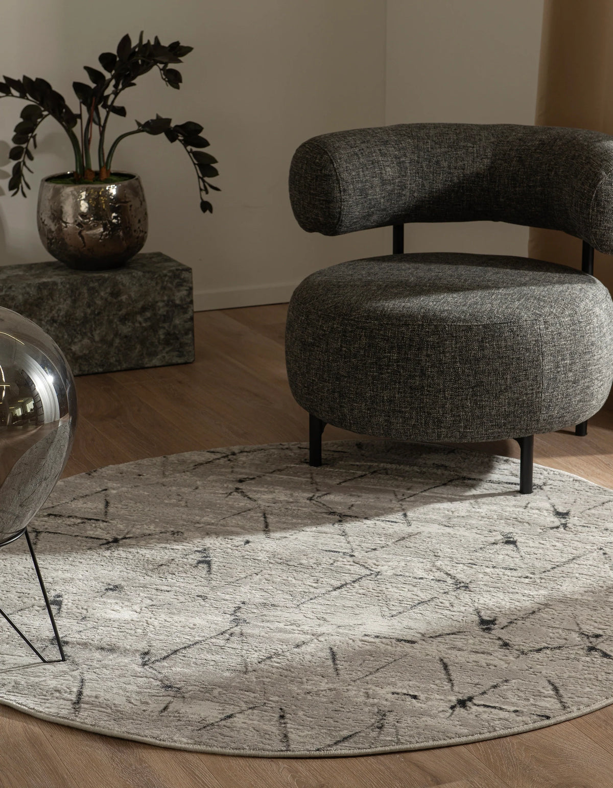 Rund Teppich Davos Spice in Grau von Hadorn™ - Lifestyle Image