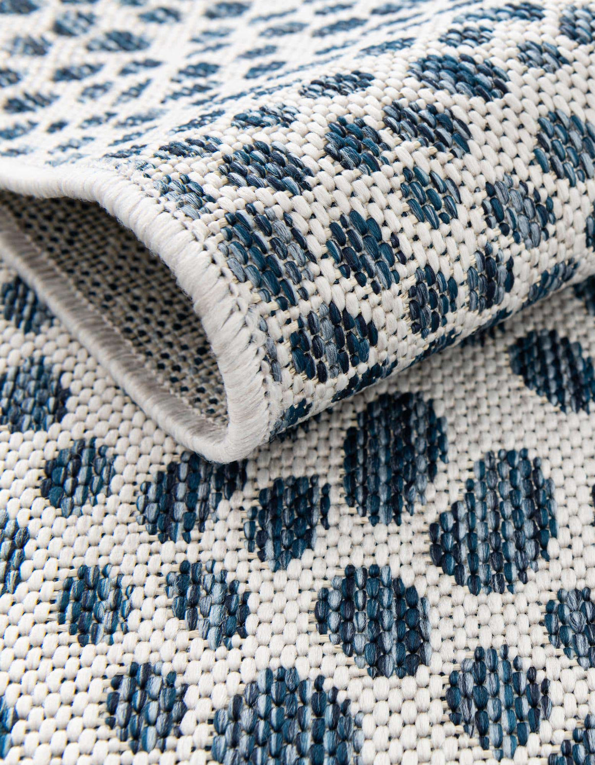 Achteck Outdoor Teppich Tulum Outdoor in Blau von Hadorn™ - Lifestyle Image