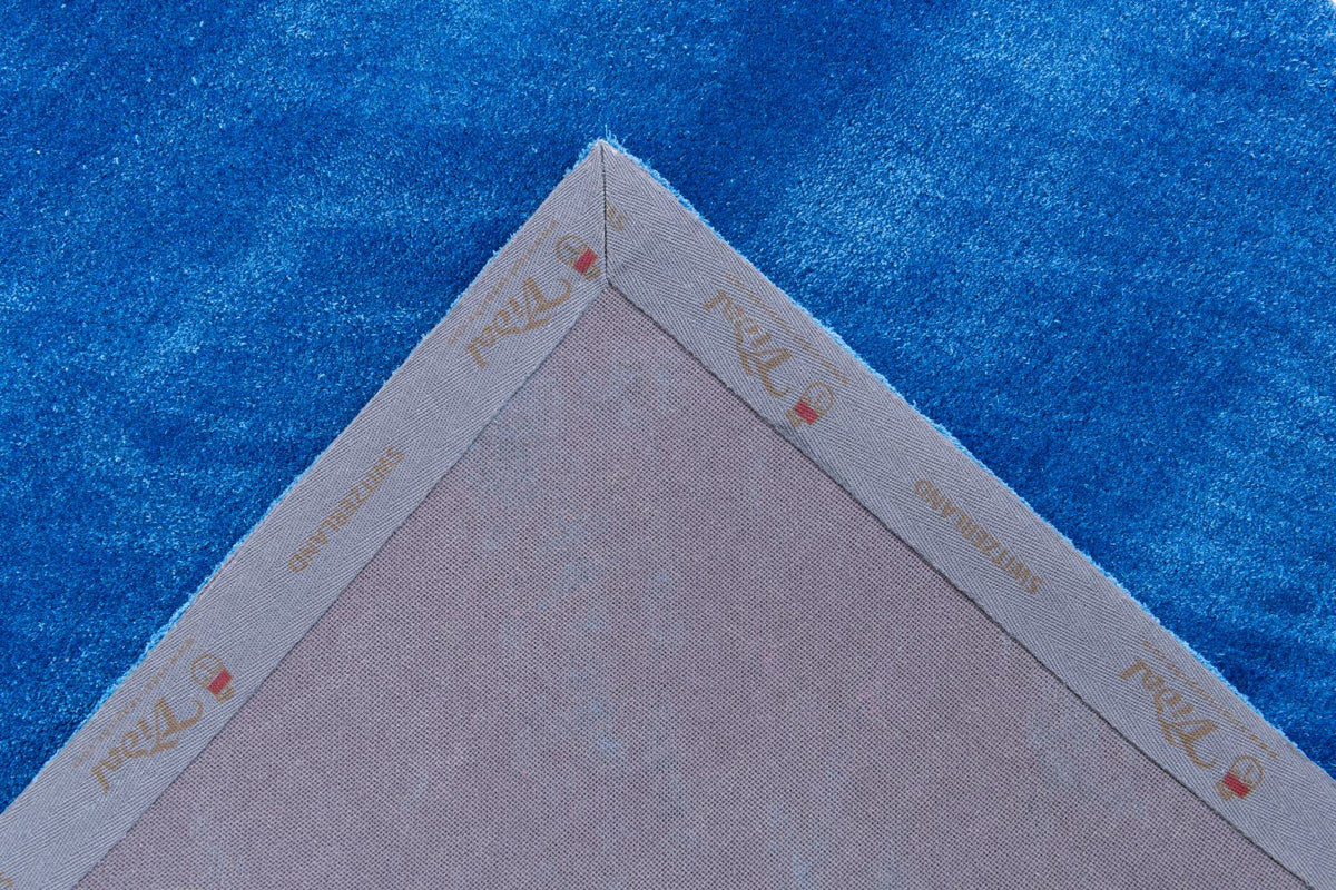 Rechteck Teppich Robotuft in Blau von Hadorn™ - Lifestyle Image