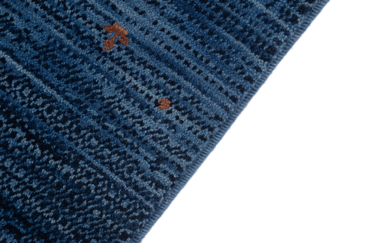 Quadratisch Teppich Emmen in Blau von Hadorn™ - Lifestyle Image