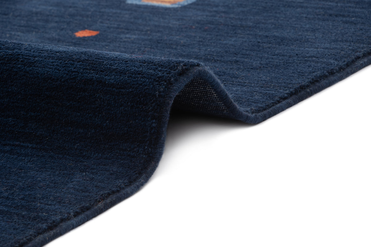 Quadratisch Teppich Emmen in Blau von Hadorn™ - Lifestyle Image