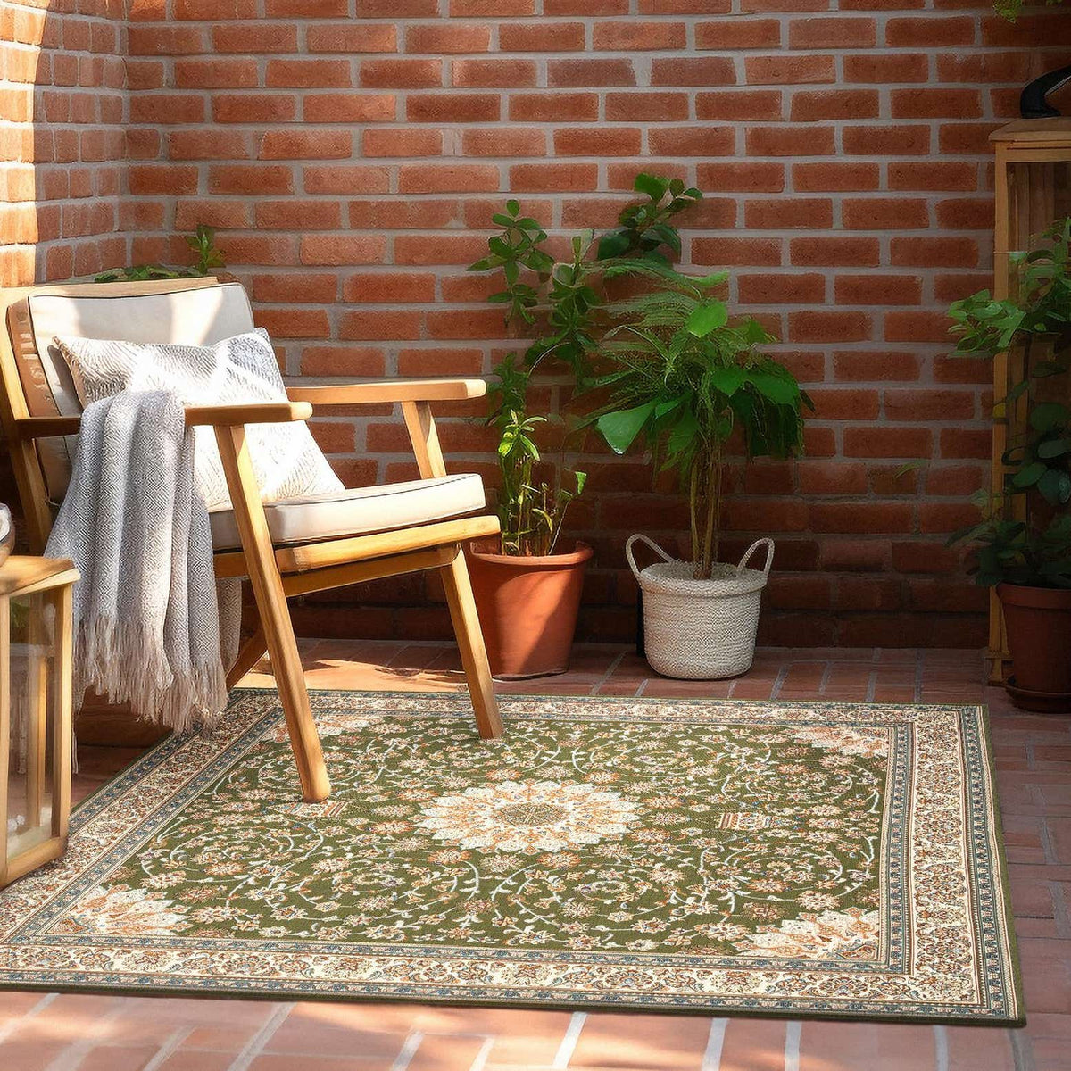 Outdoor Traditional