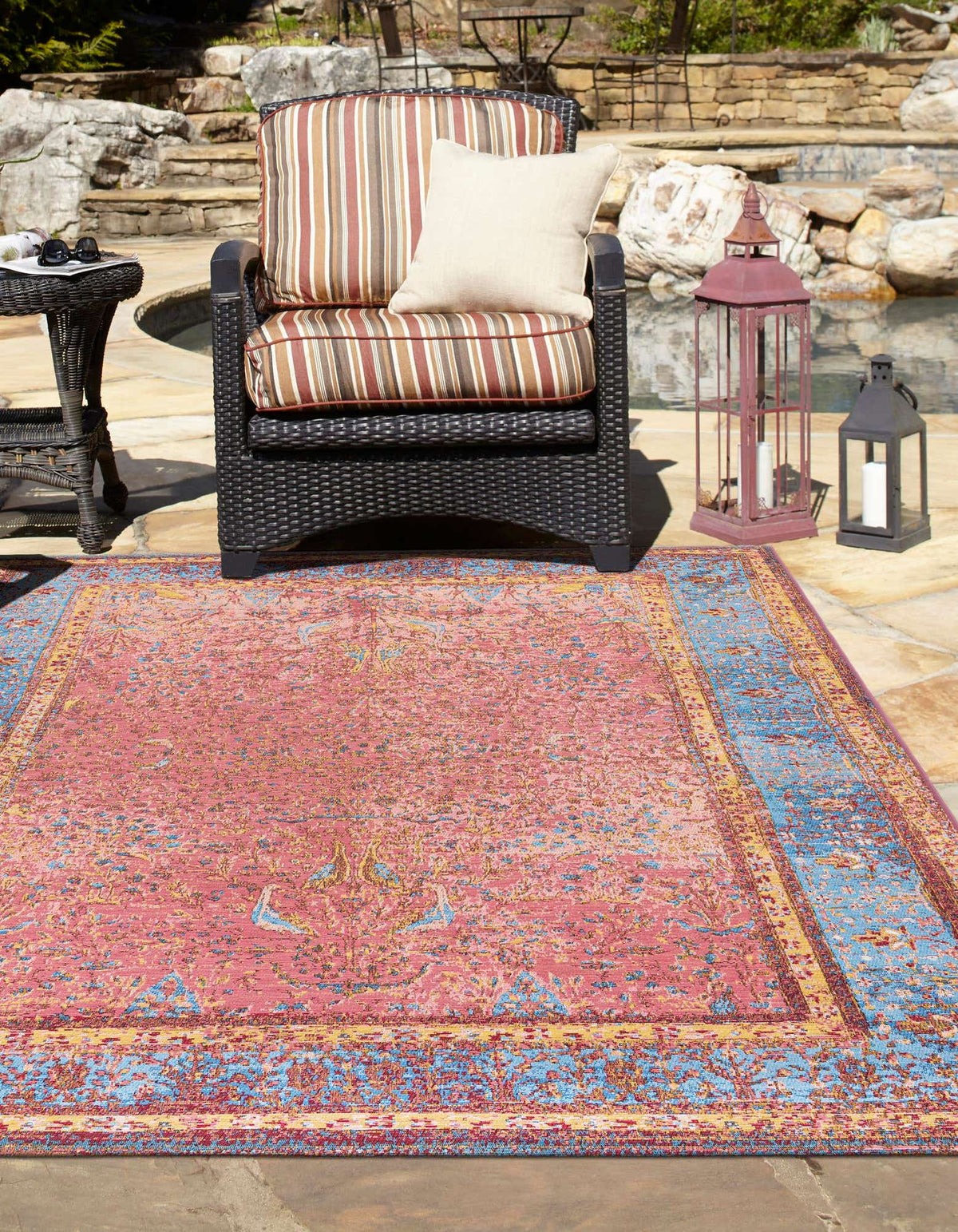 Outdoor Traditional