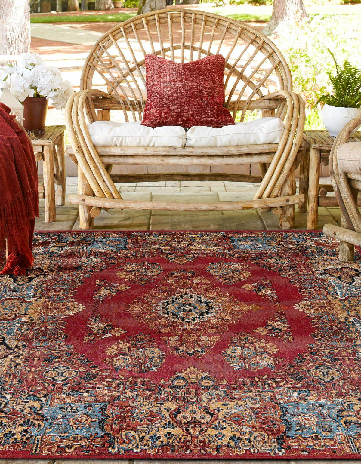 Outdoor Traditional