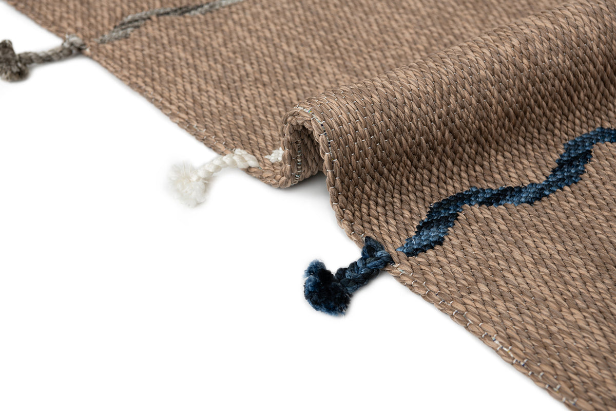 Rechteck Teppich Juniper Classic in Braun von Hadorn™ - Lifestyle Image