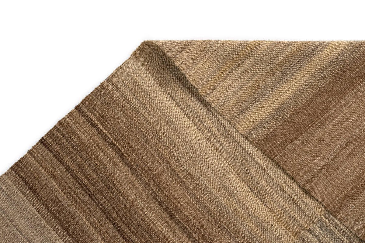Rechteck Handgeflochten Teppich Baneh Kelim in Beige von Hadorn™ - Lifestyle Image
