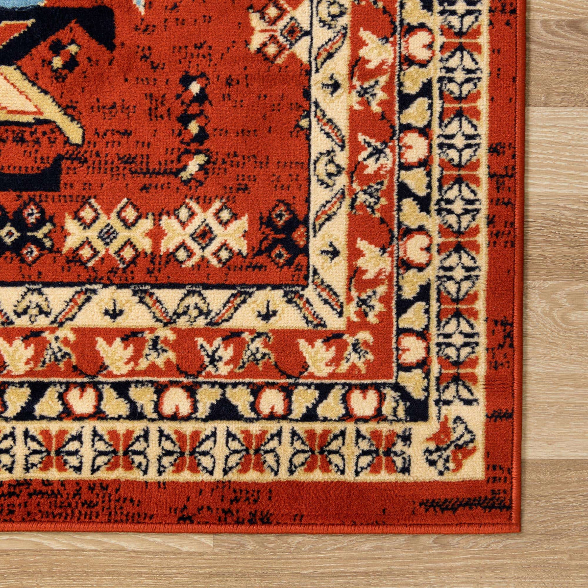 Rechteck Teppich Heriz Design in Rot von Hadorn™ - Lifestyle Image