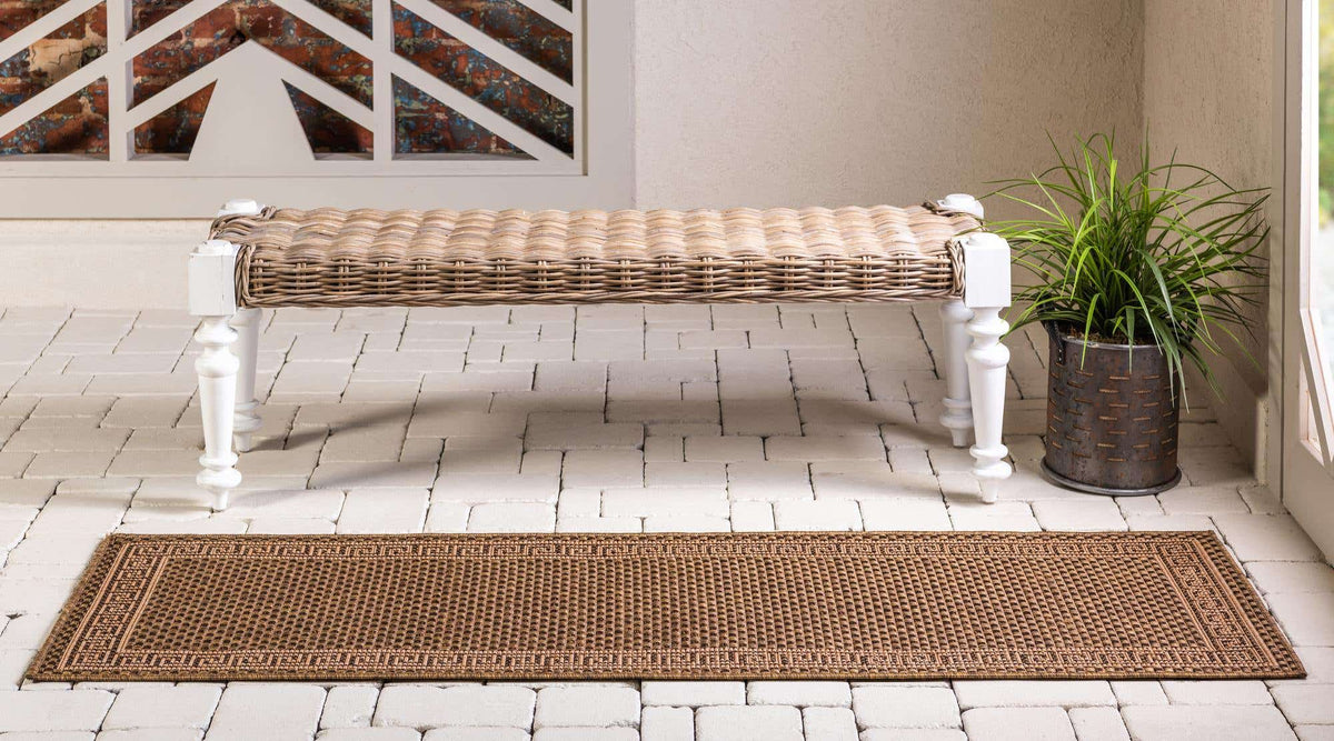 Läufer Outdoor Teppich Outdoor Border in Braun von Hadorn™ - Lifestyle Image