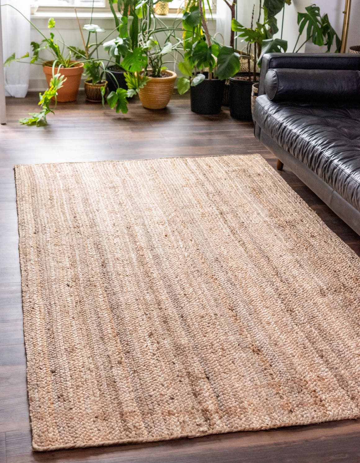 Rechteck Teppich Braided Jute in Natürlich von Hadorn™ - Lifestyle Image