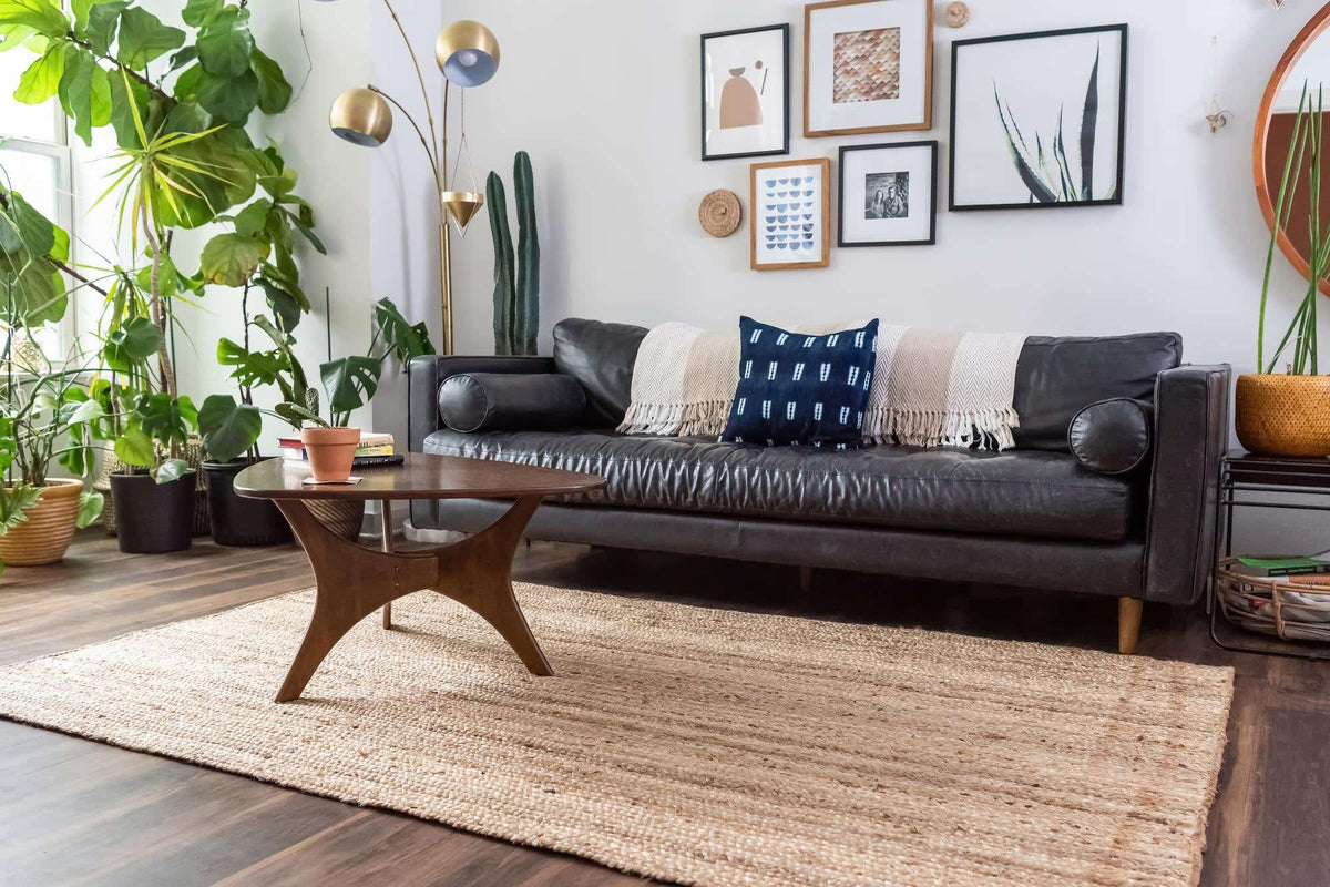 Rechteck Teppich Braided Jute in Natürlich von Hadorn™ - Lifestyle Image