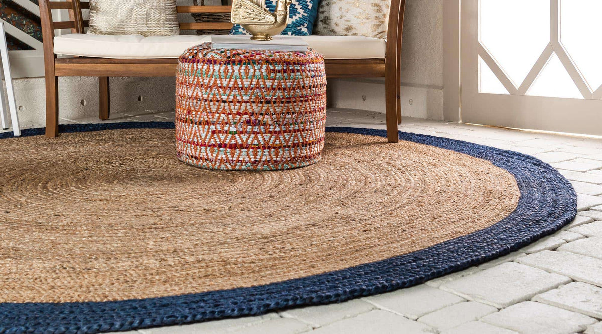Rund Teppich Braided Jute in Natürlich von Hadorn™ - Lifestyle Image