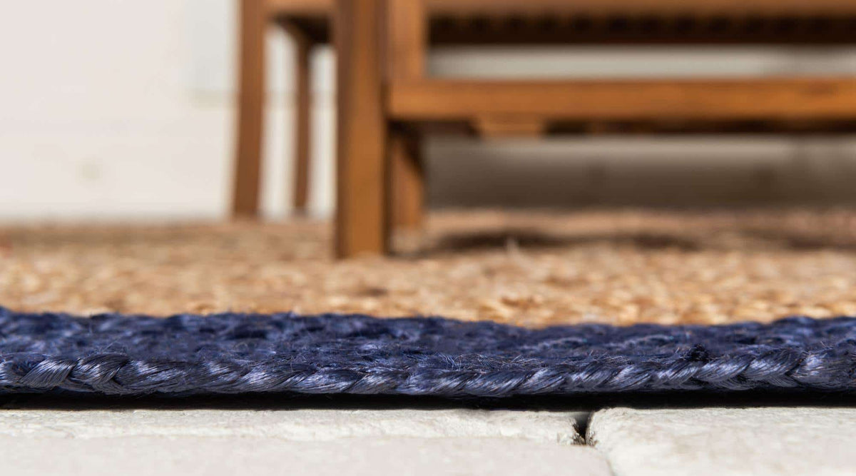 Rund Teppich Braided Jute in Natürlich von Hadorn™ - Lifestyle Image