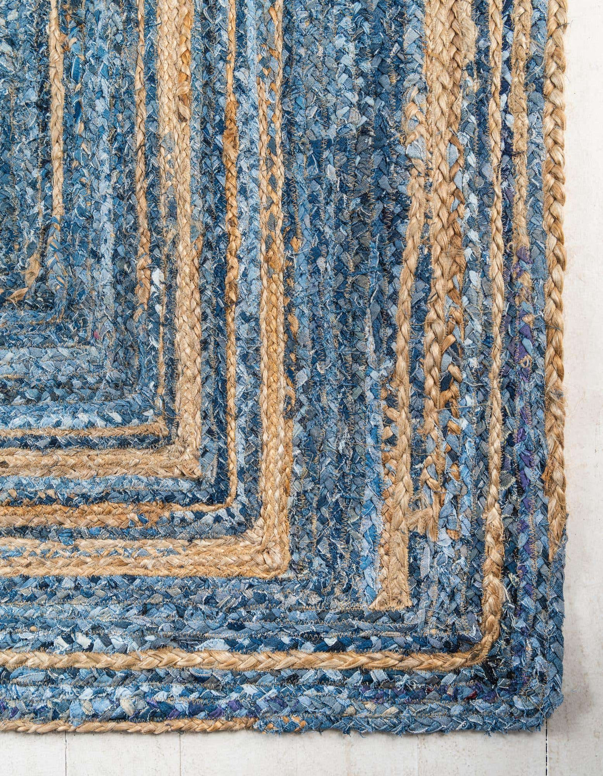 Rechteck Teppich Braided Chindi in Natürlich von Hadorn™ - Lifestyle Image