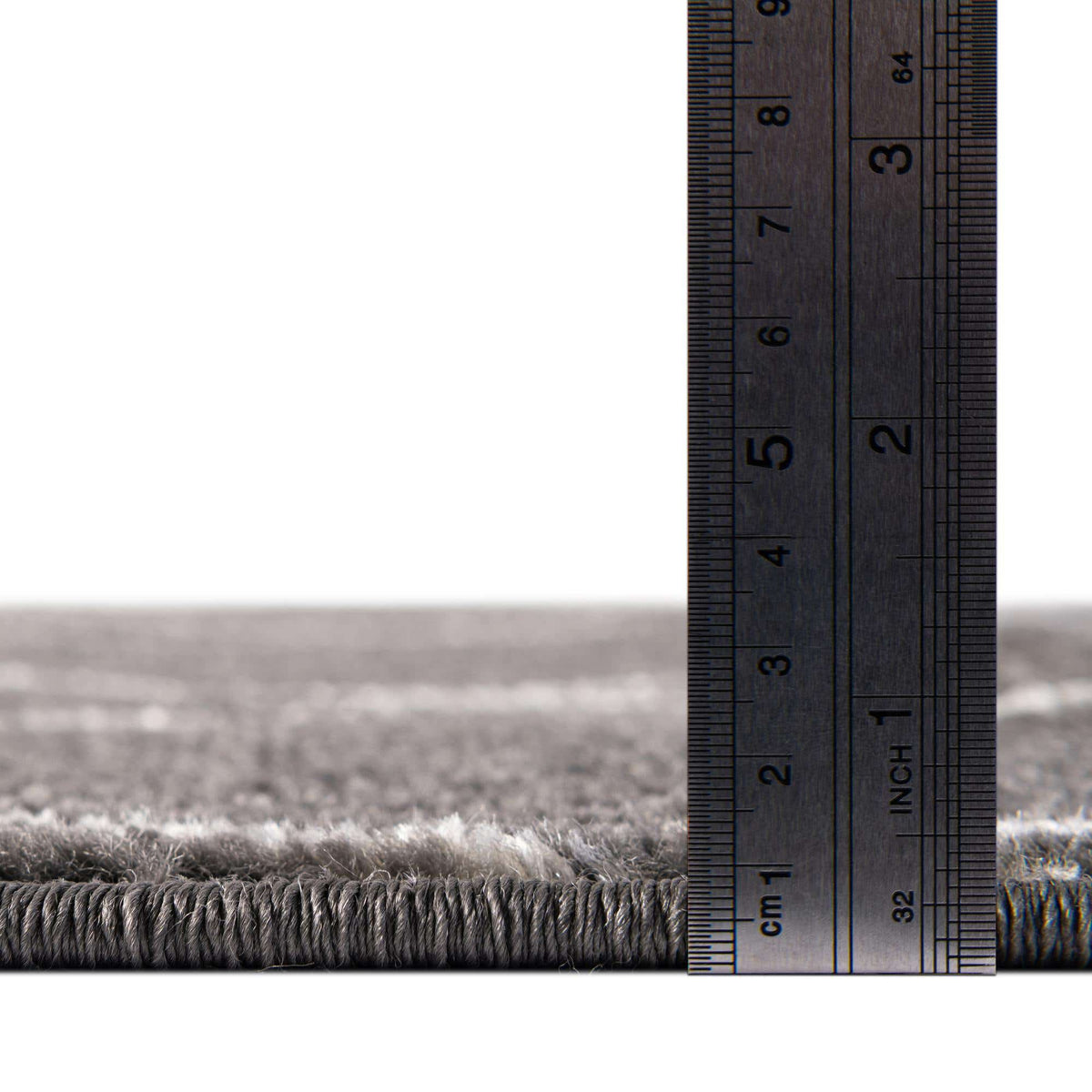 Läufer Teppich Trellis Frieze in Dunkelgrau von Hadorn™ - Lifestyle Image