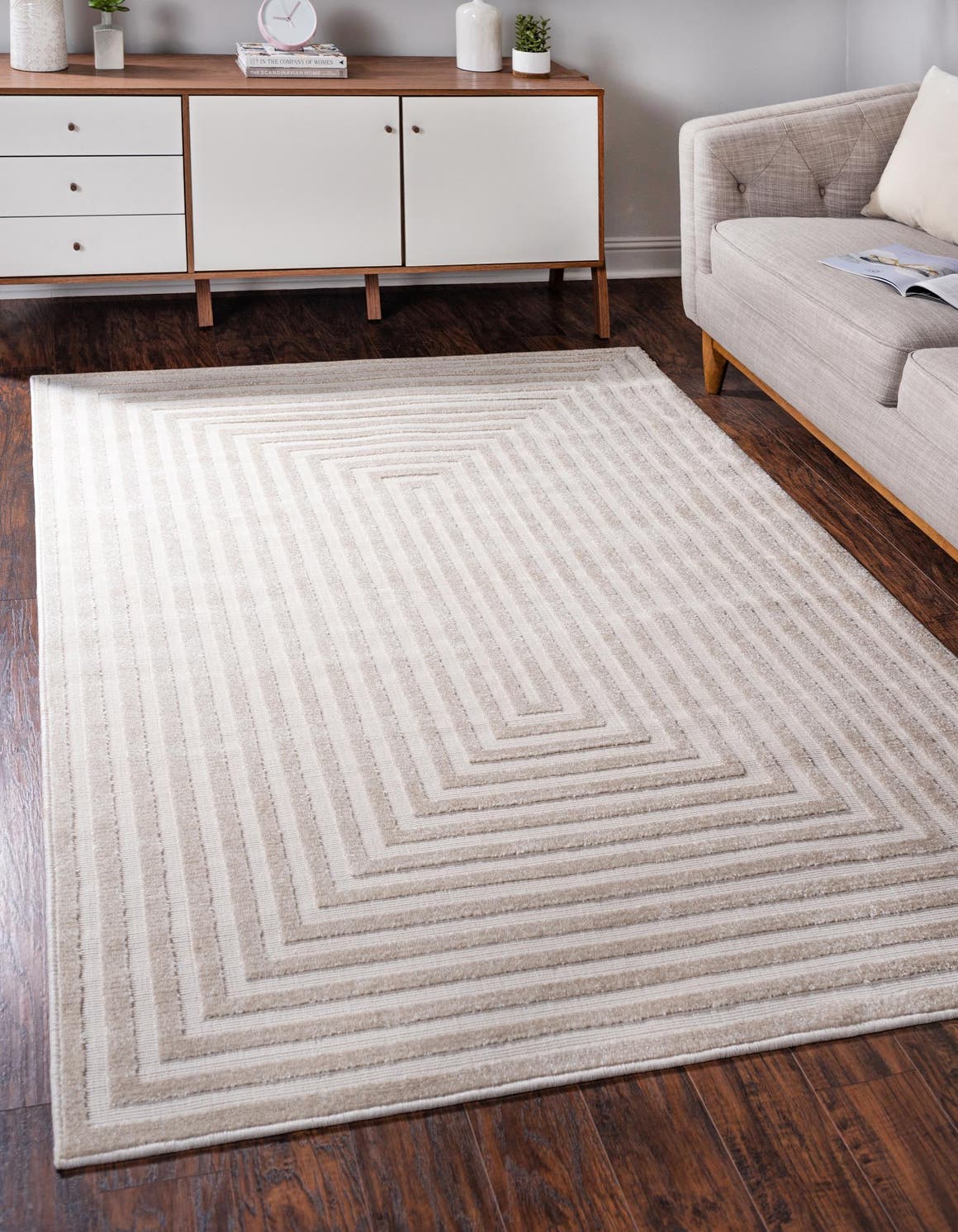 Rechteck Outdoor Teppich Sabrina Soto Outdoor in Beige von Hadorn™ - Lifestyle Image