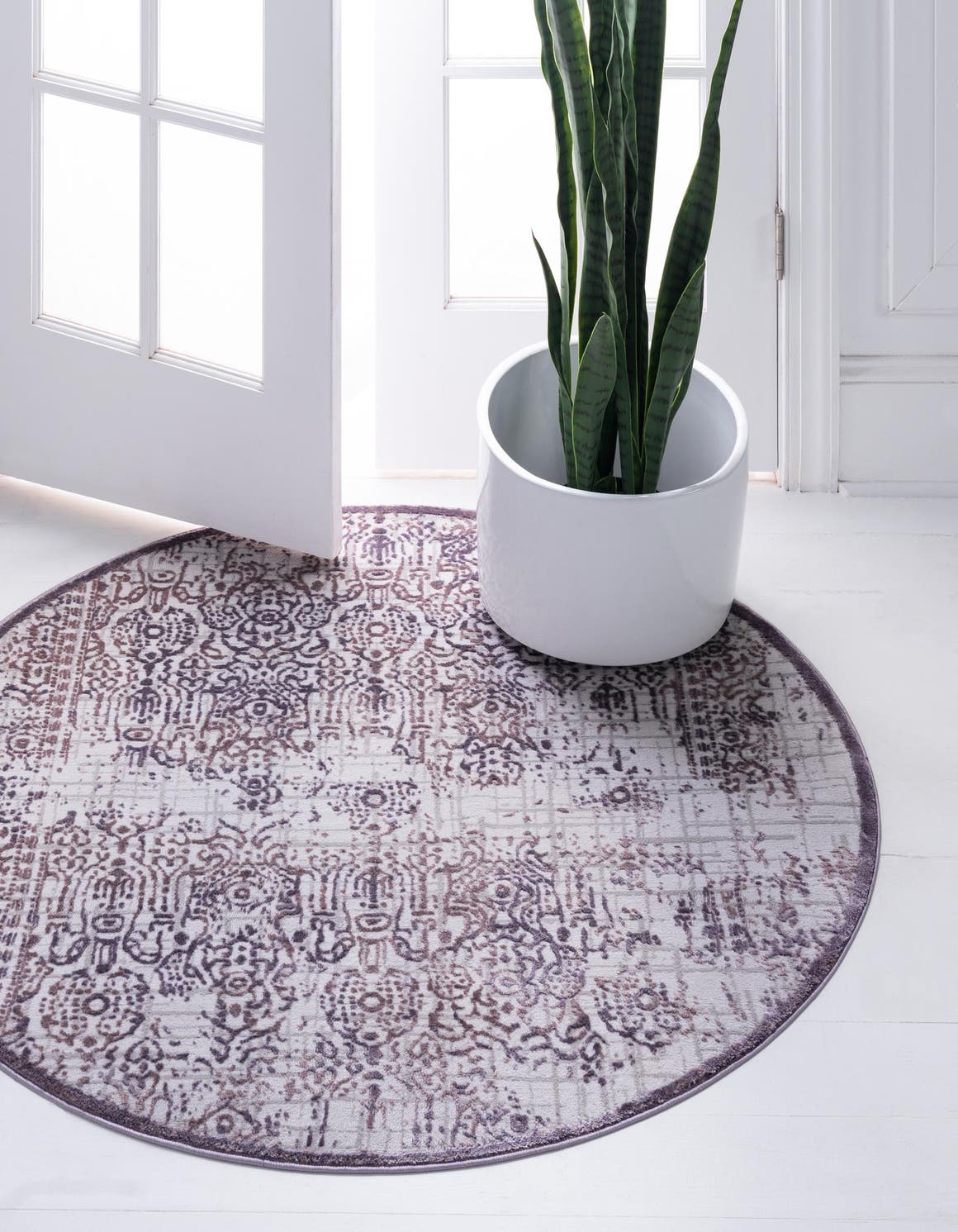 Rund Teppich Chesterfield in Violett von Hadorn™ - Lifestyle Image