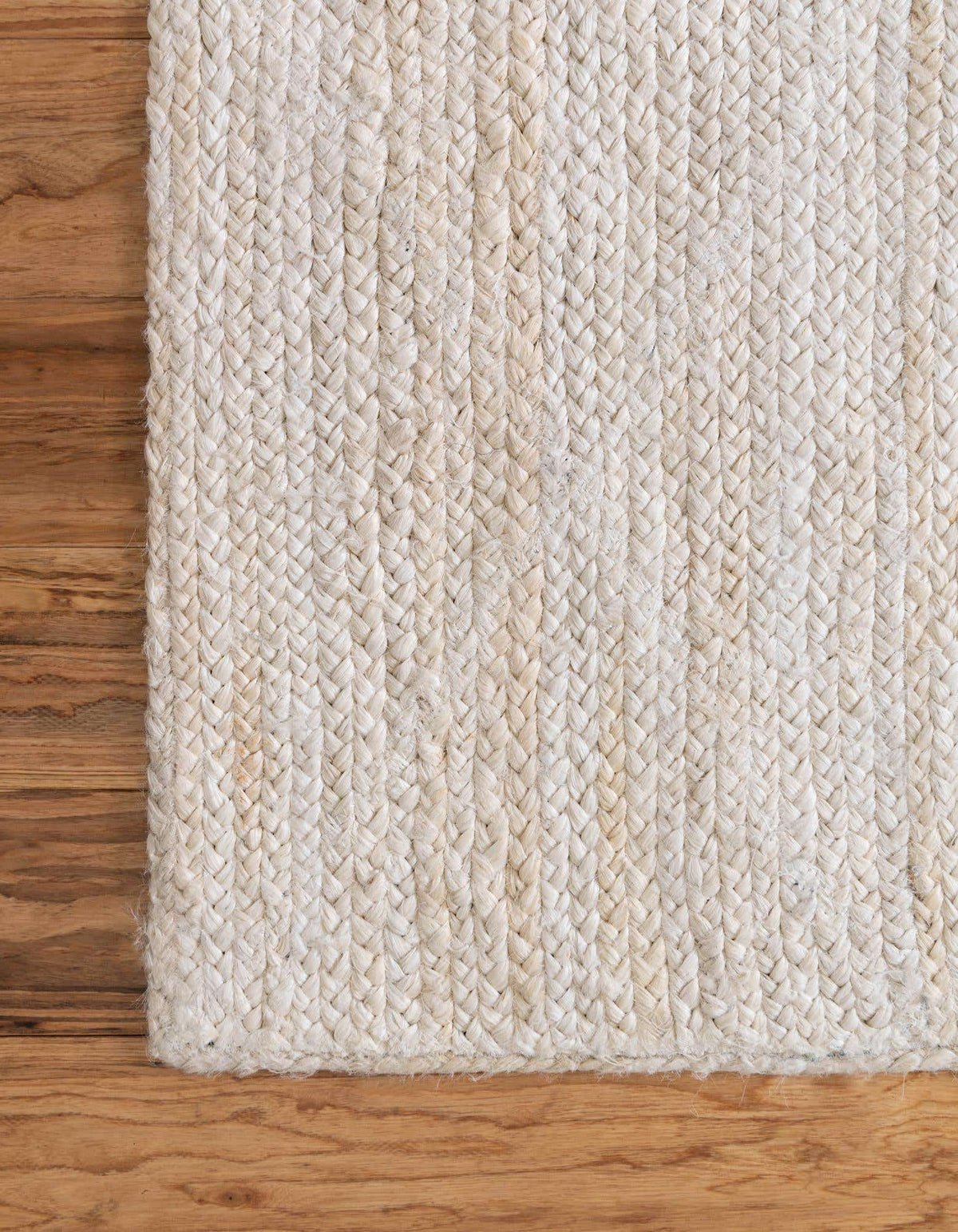 Rechteck Teppich Braided Jute in Elfenbein und Schwarz von Hadorn™ - Lifestyle Image