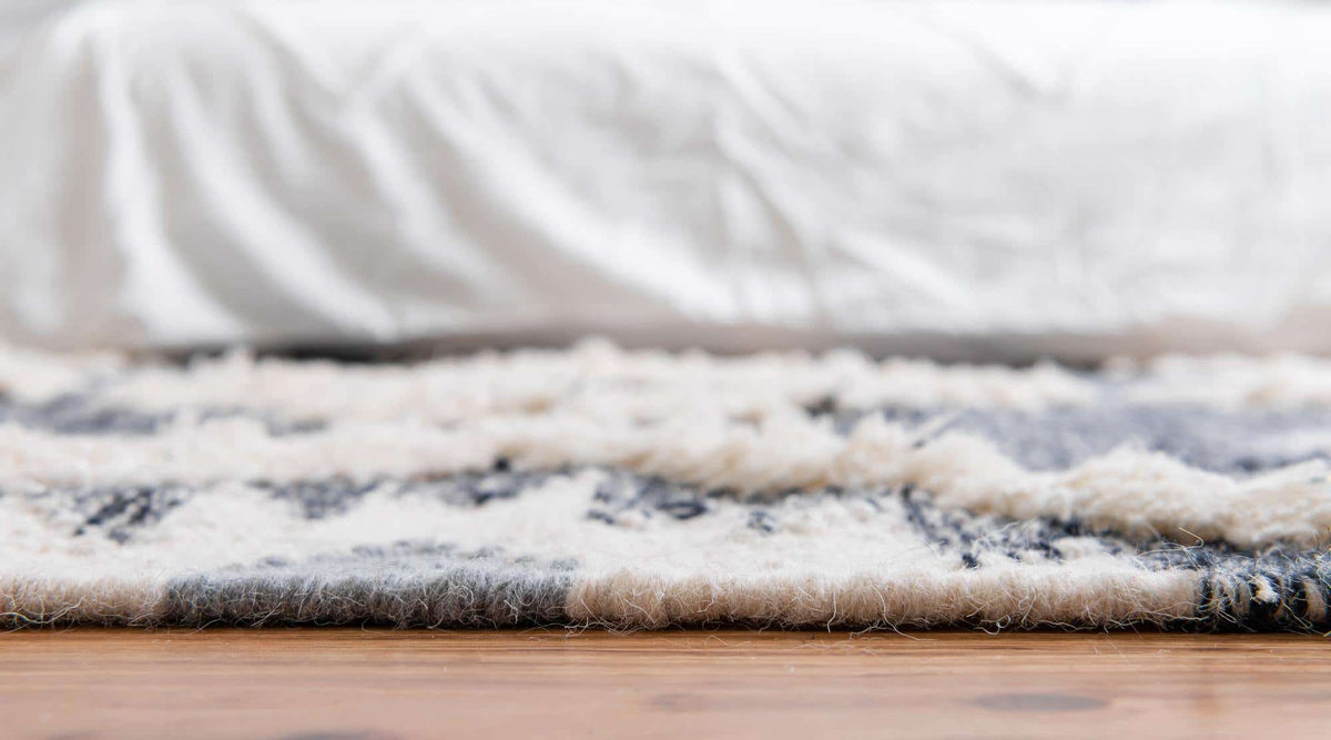 Rechteck Handgeflochten Teppich Arizona in Dunkelblau von Hadorn™ - Lifestyle Image