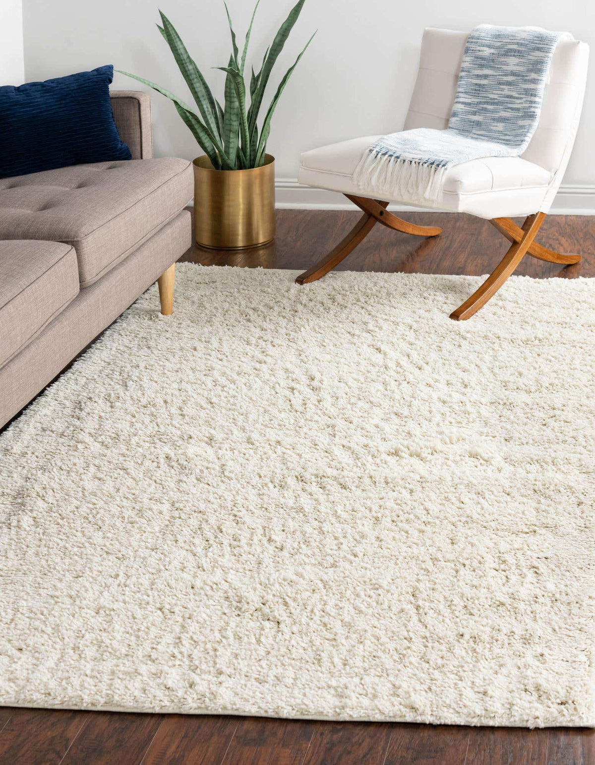 Rechteck Hochflorteppich Everyday Shag in Beige von Hadorn™ - Lifestyle Image