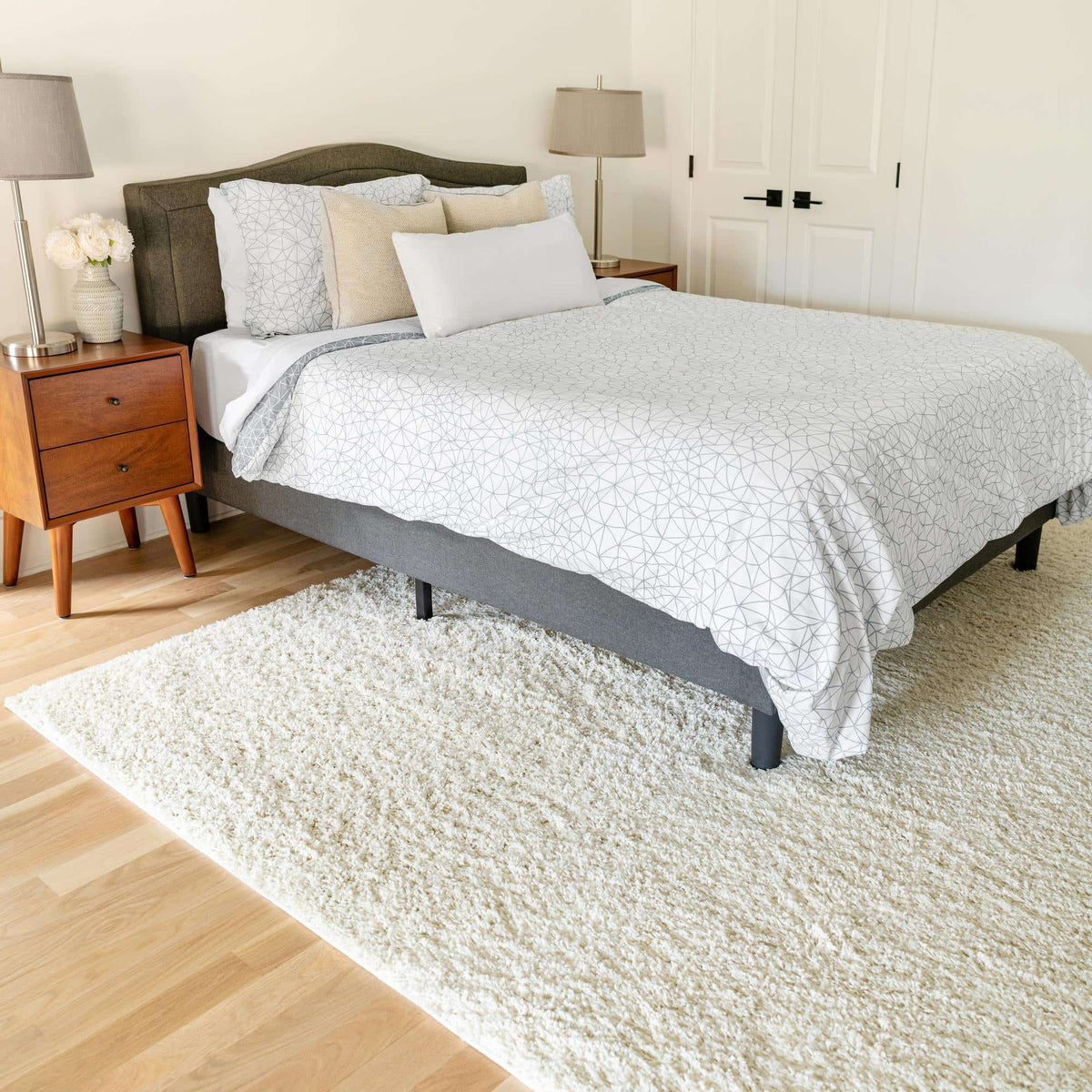 Rechteck Hochflorteppich Everyday Shag in Beige von Hadorn™ - Lifestyle Image