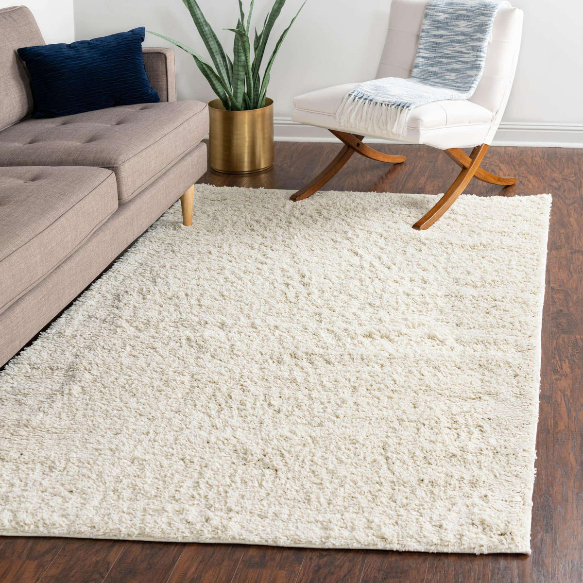 Rechteck Hochflorteppich Everyday Shag in Beige von Hadorn™ - Lifestyle Image