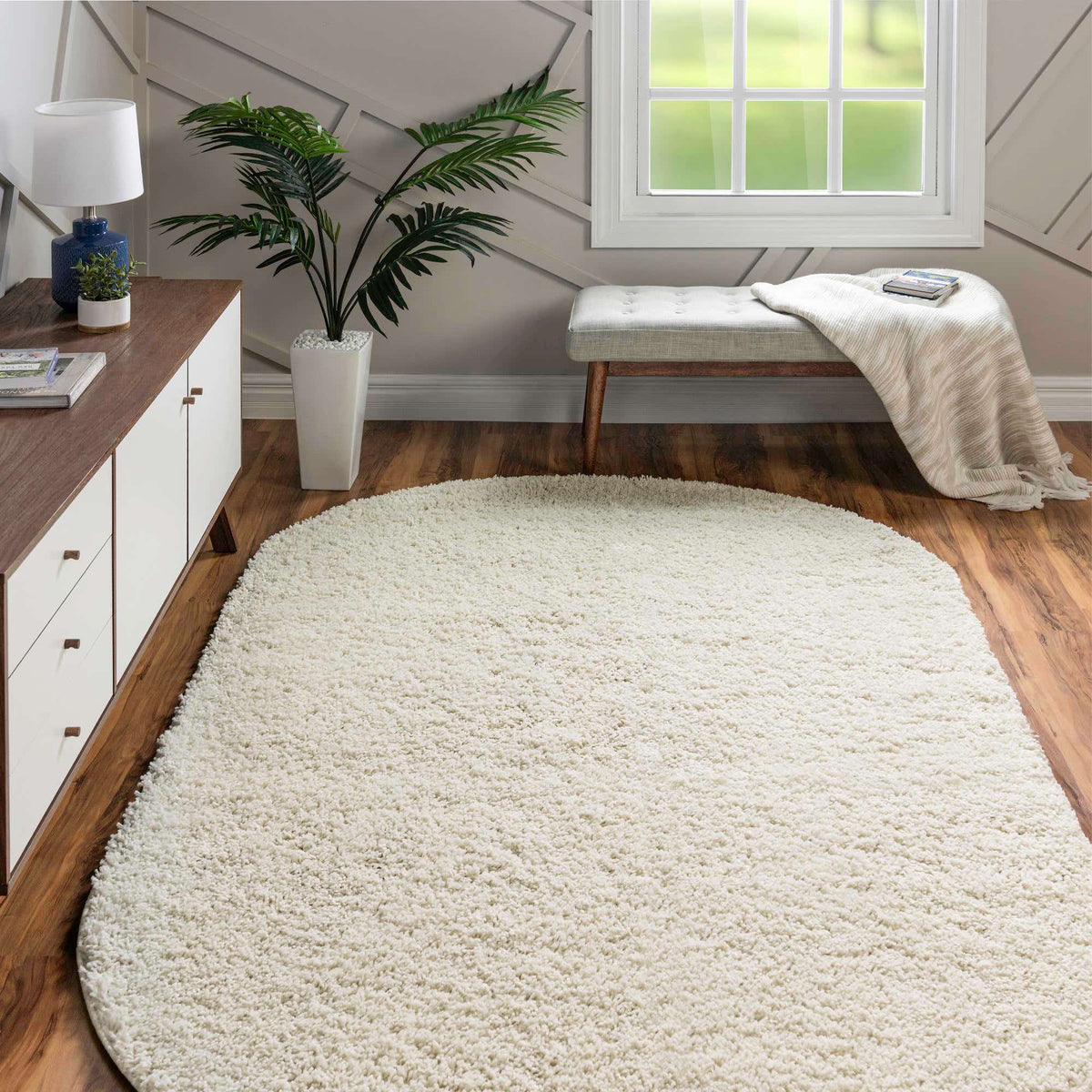 Oval Hochflorteppich Everyday Shag in Elfenbein von Hadorn™ - Lifestyle Image