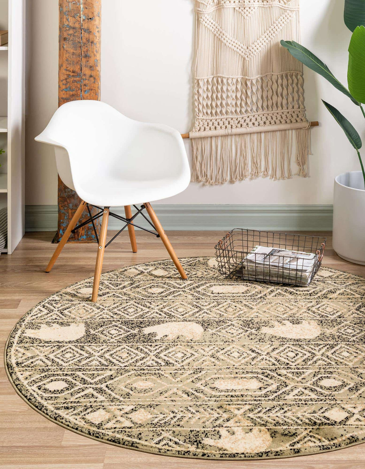 Rund Teppich Pioneer in Grün von Hadorn™ - Lifestyle Image